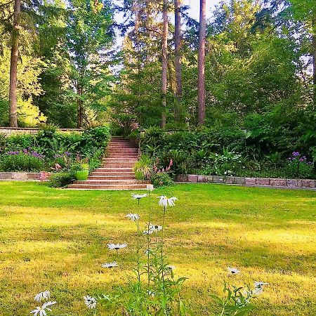 Auberge De Seattle, Estate Woodinville Exterior photo